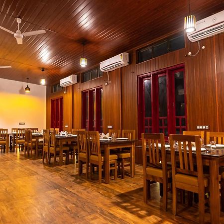 Отель The Kaziranga Address Экстерьер фото