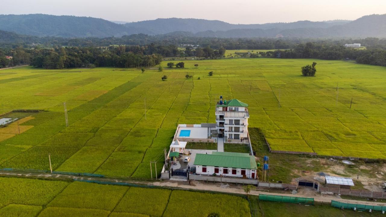 Отель The Kaziranga Address Экстерьер фото