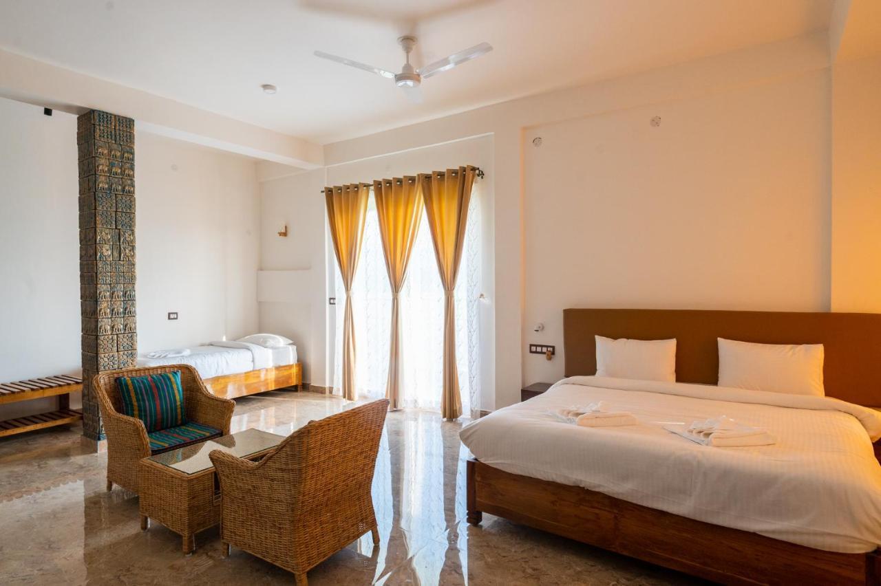 Отель The Kaziranga Address Экстерьер фото