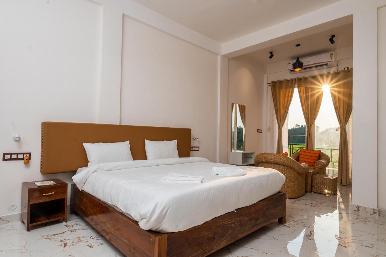 Отель The Kaziranga Address Экстерьер фото