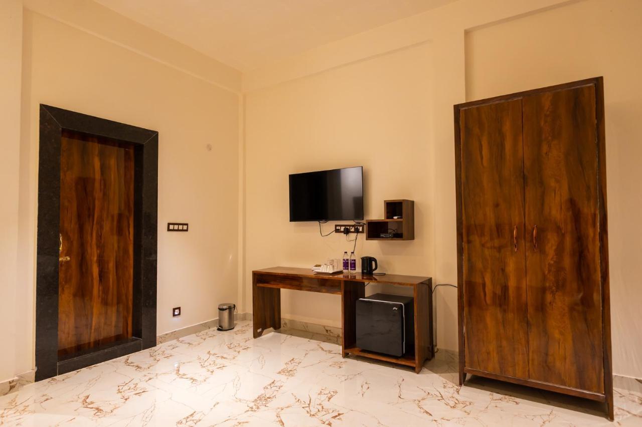 Отель The Kaziranga Address Экстерьер фото