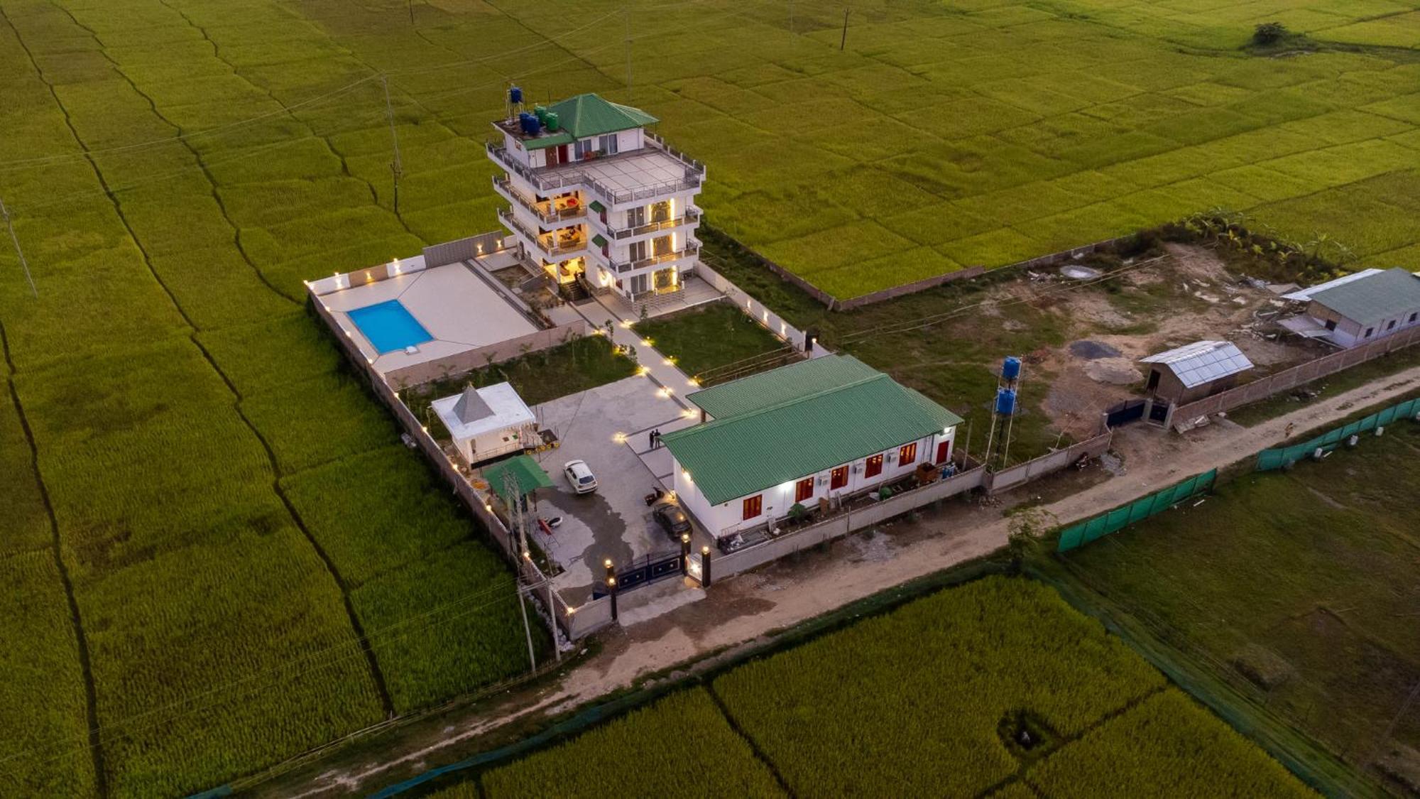 Отель The Kaziranga Address Экстерьер фото