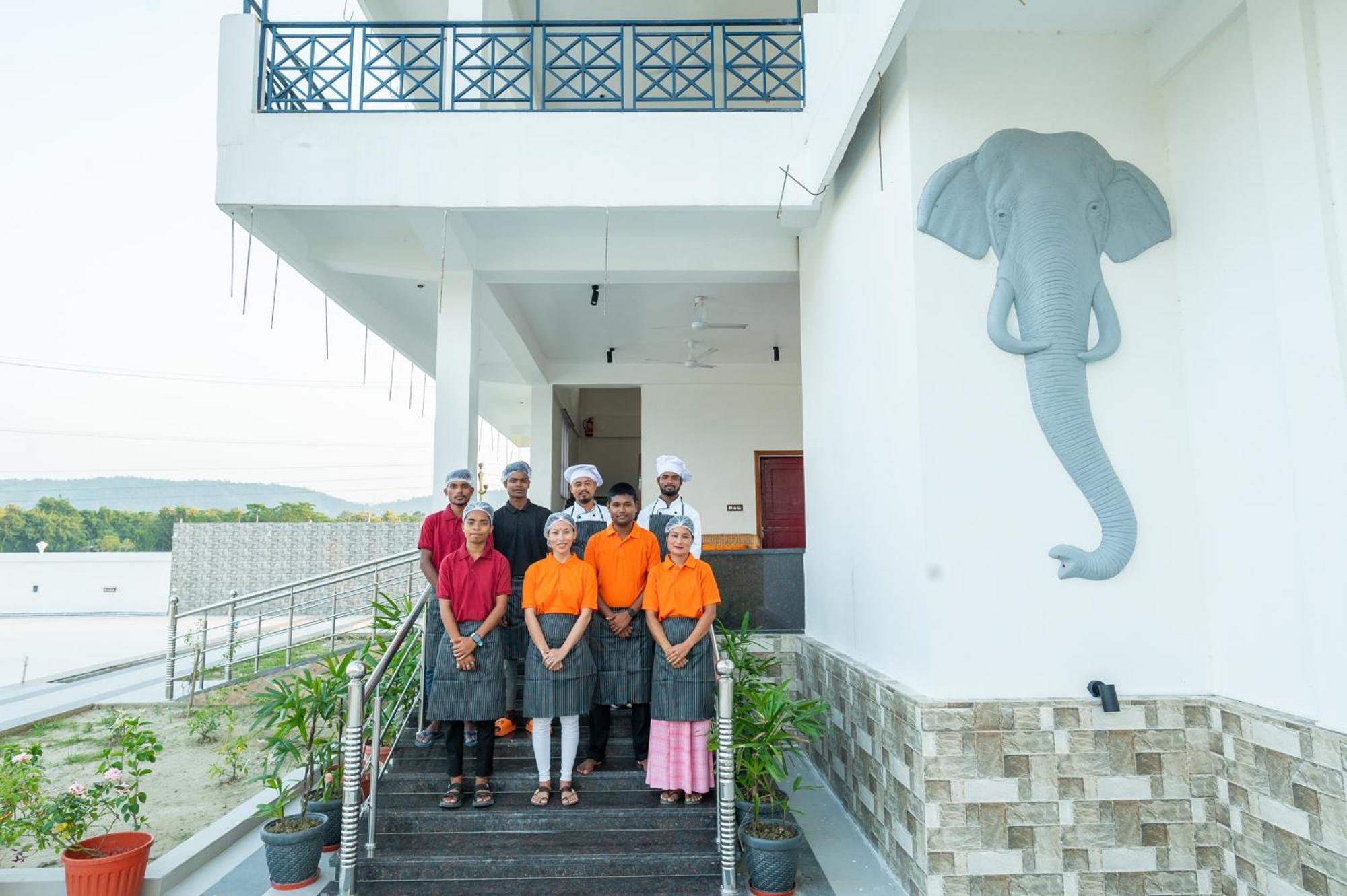 Отель The Kaziranga Address Экстерьер фото